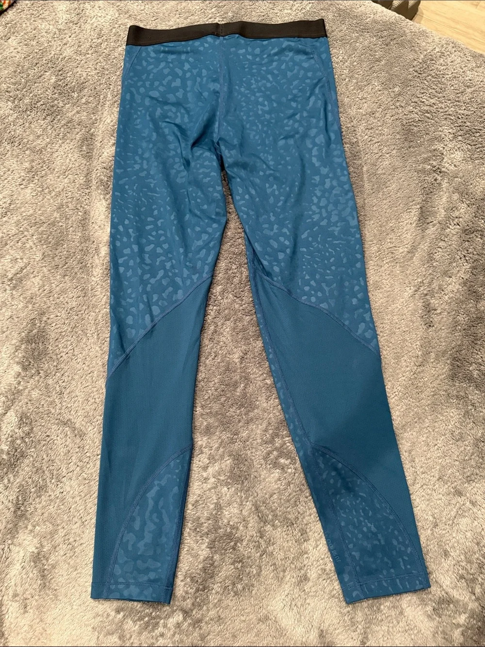 Nike Women's Teal Blue Performance Leggings with Subtle Print
